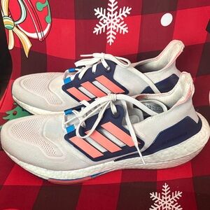 Adidas Women's Ultraboost 22 running shoes in the "White Turbo Indigo"